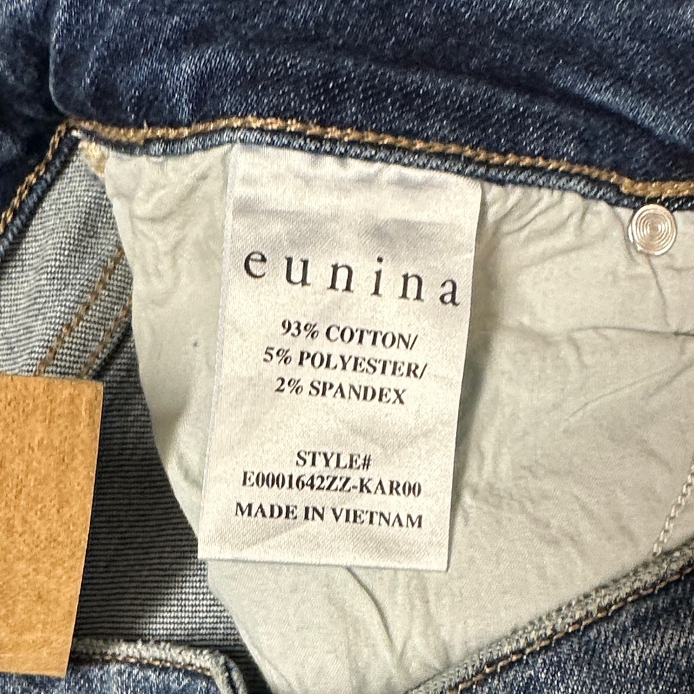 Eunina Women's Frayed Hem Blue Jeans - Picture 6 of 10
